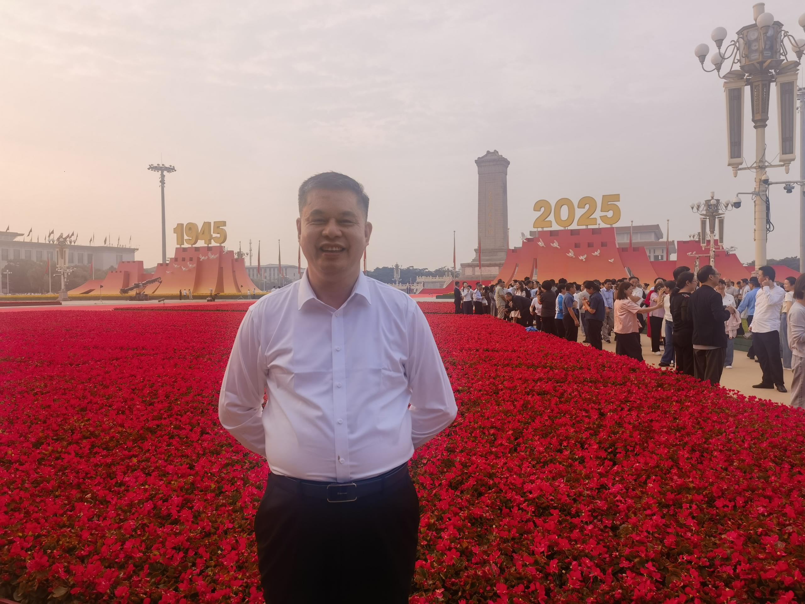 仟億達(dá)集團(tuán)｜鄭兩斌董事長受邀參加九三大閱兵觀禮活動(dòng)